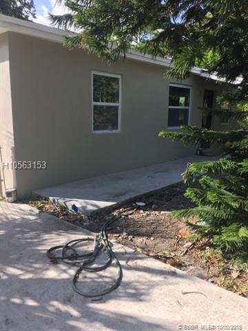 1321 2nd Ave - Photo 1