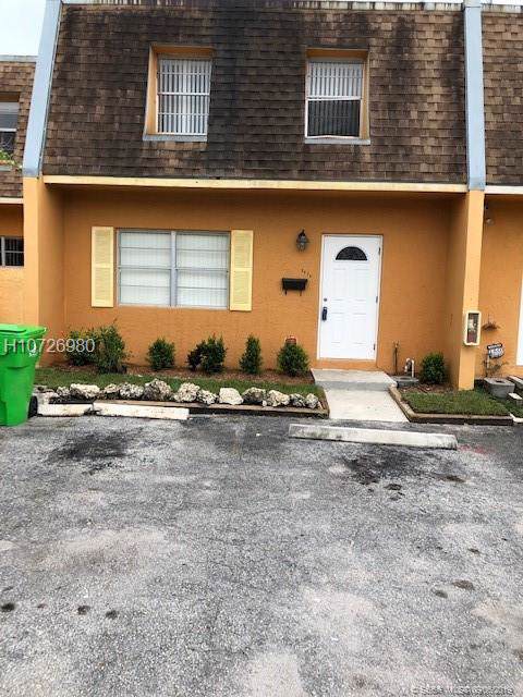 5974 27th Place - Photo 1