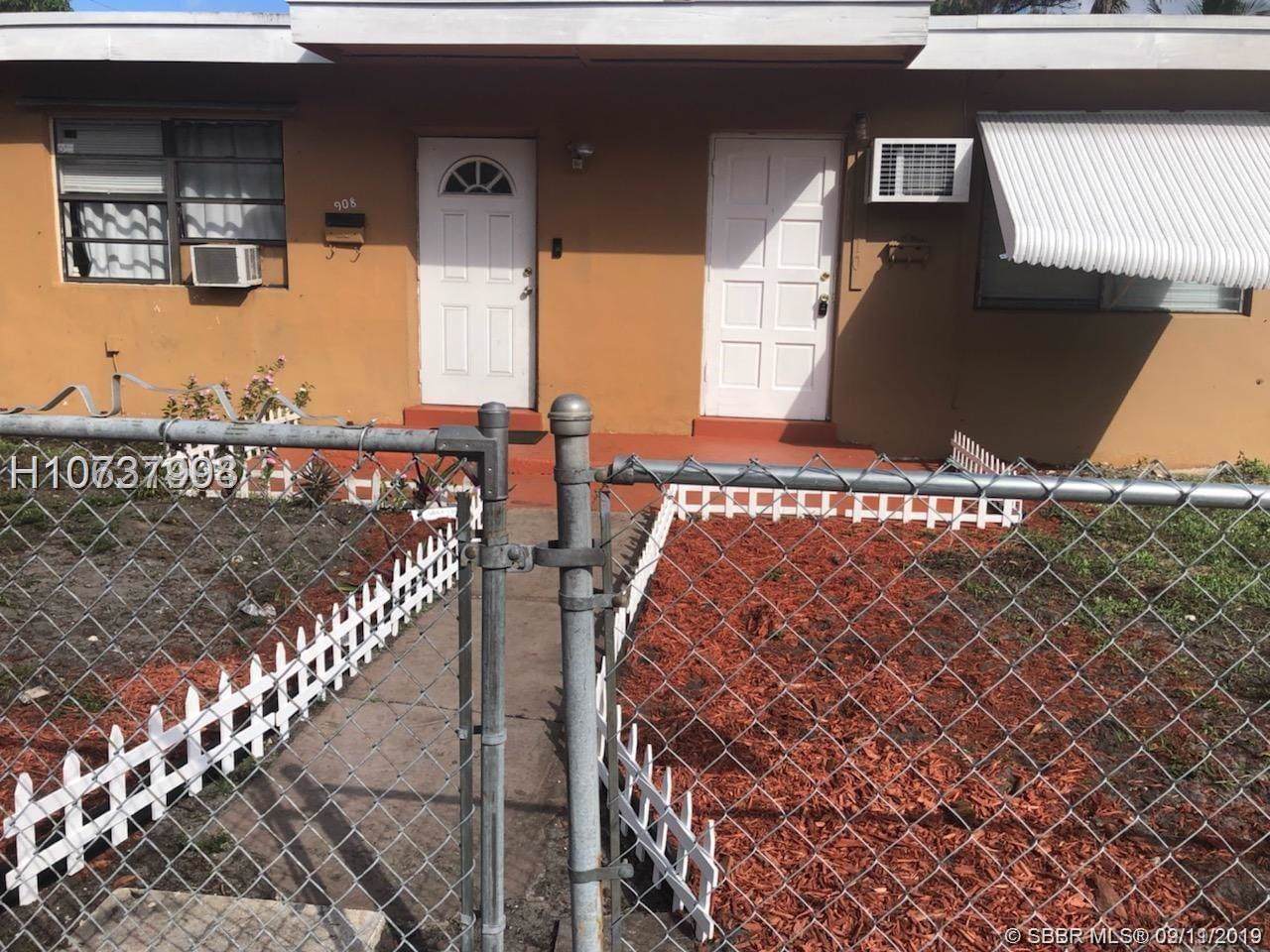 910 Riverside Dr - Photo 1