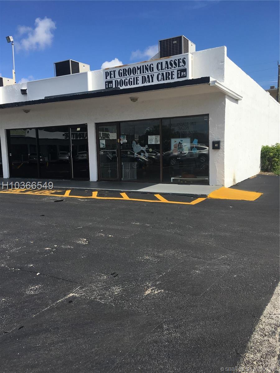 1025 Hallandale Beach Blvd - Photo 1