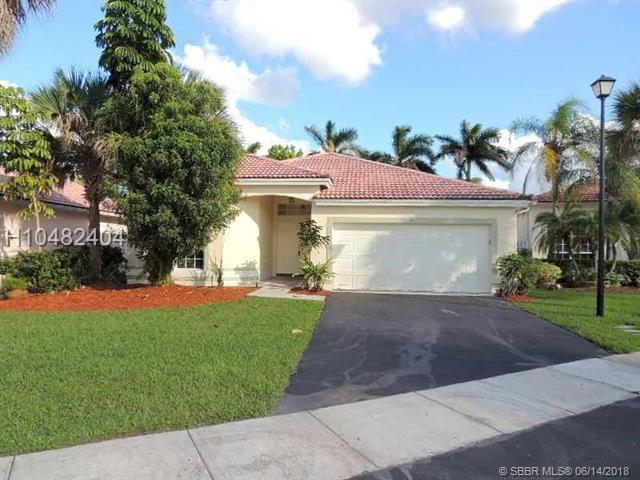 90 Gables Blvd - Photo 1