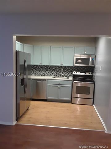7100 17th St - Photo 1