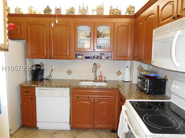 3850 Washington St - Photo 1