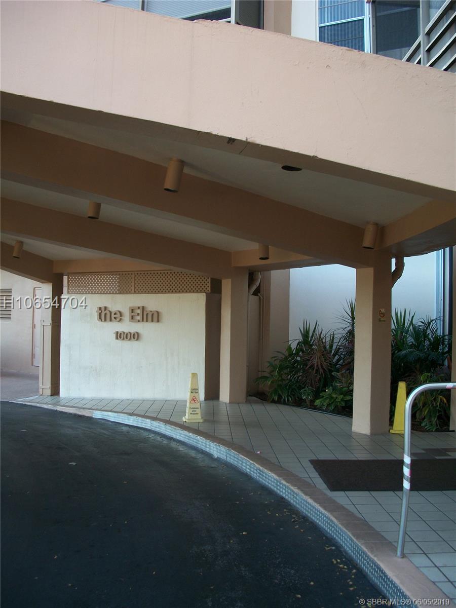 1000 Saint Charles Pl - Photo 1