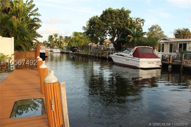 1445 10th St - Photo 1