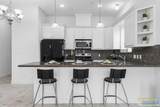 110 Retama St. - Photo 8