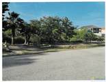 207 Esperanza St. - Photo 3