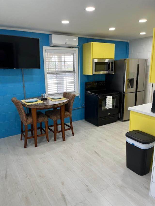 1440 Harbor Island Dr. - Photo 1