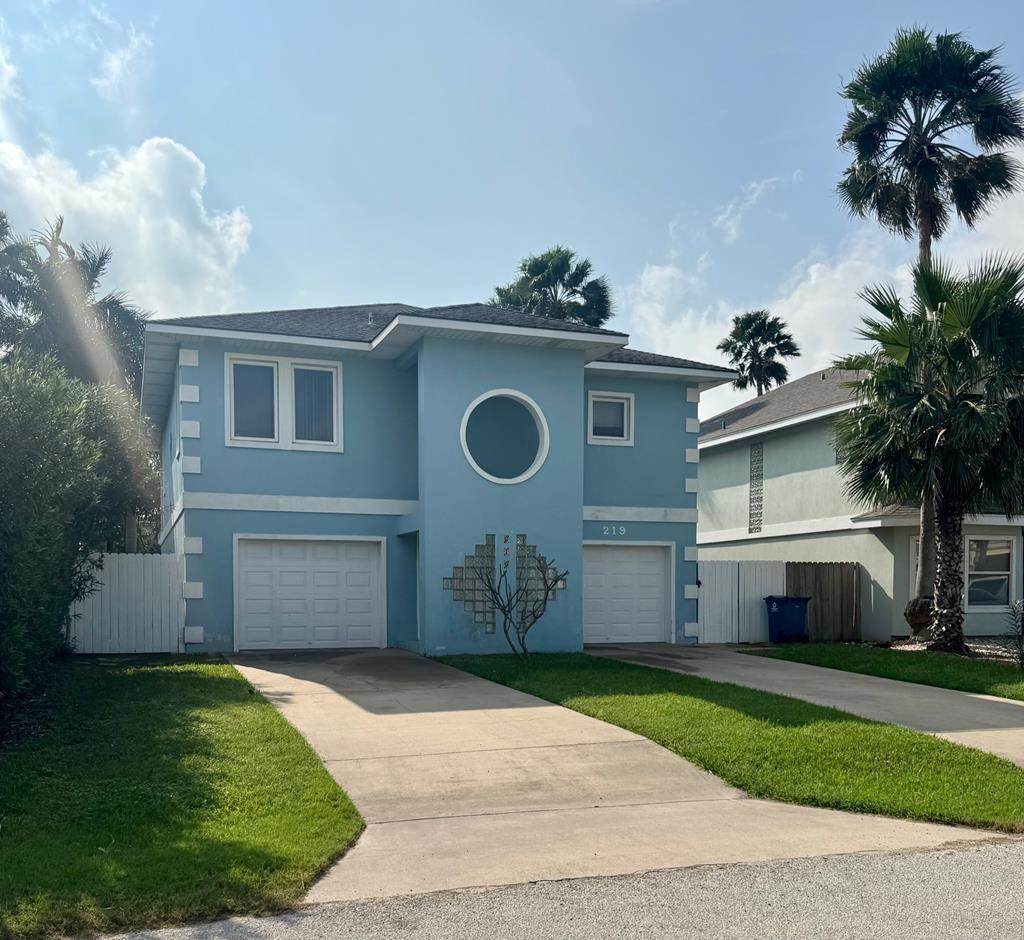 219 Oleander St. - Photo 1