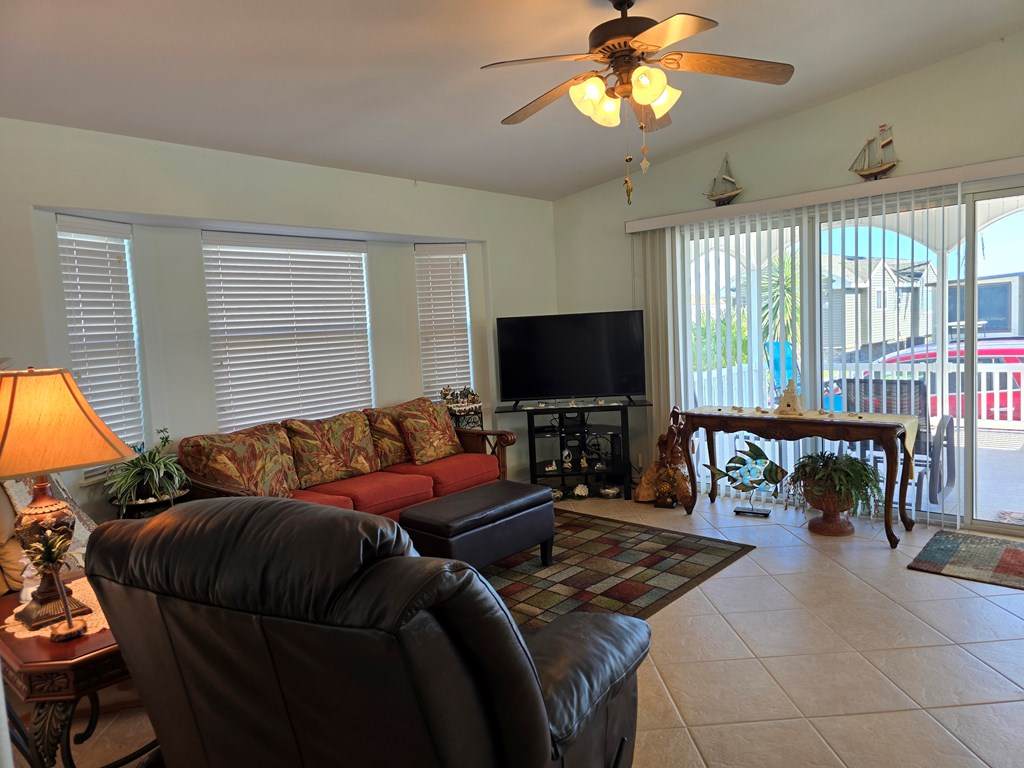 https://bt-photos.global.ssl.fastly.net/southpadre/orig_boomver_1_103387-2.jpg