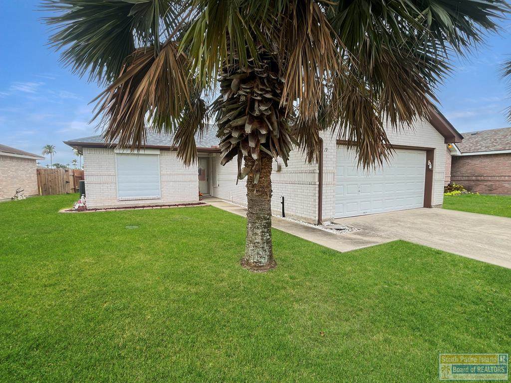 19 Lakewood Dr. - Photo 1