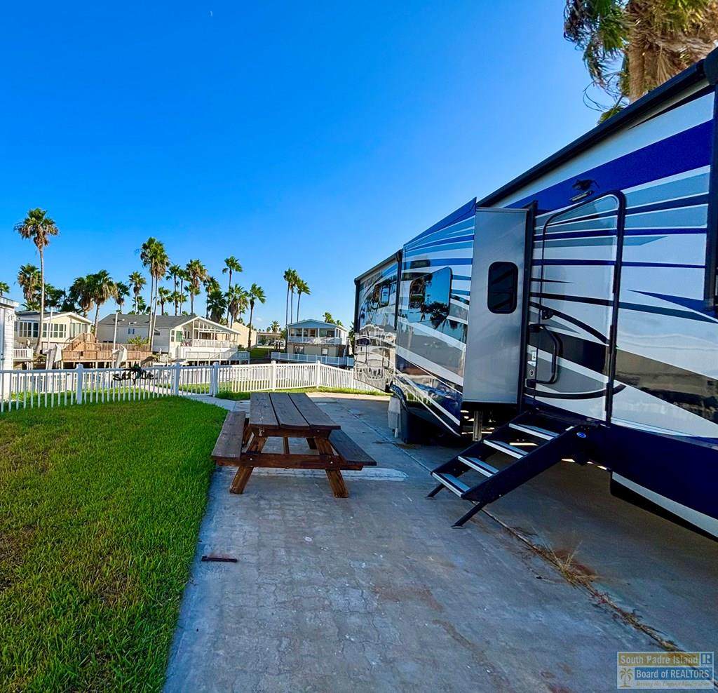 https://bt-photos.global.ssl.fastly.net/southpadre/orig_boomver_1_104233-2.jpg
