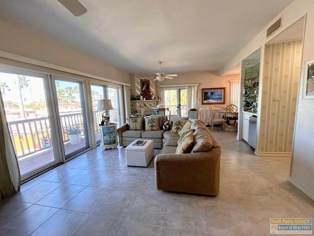 https://bt-photos.global.ssl.fastly.net/southpadre/orig_boomver_1_104852-2.jpg