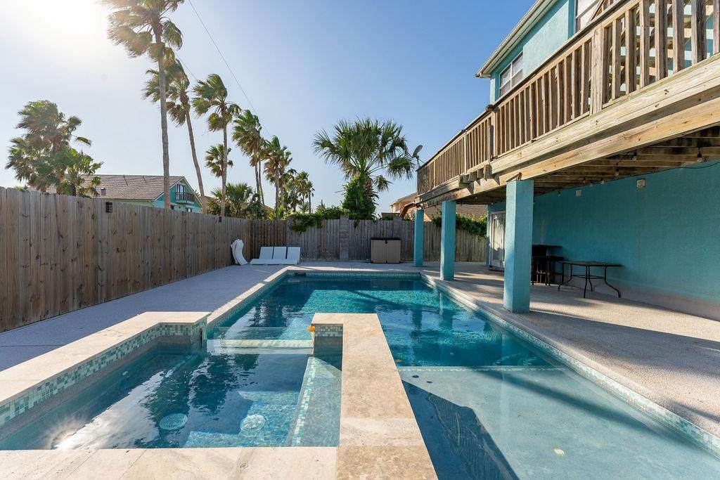 https://bt-photos.global.ssl.fastly.net/southpadre/orig_boomver_1_104873-2.jpg