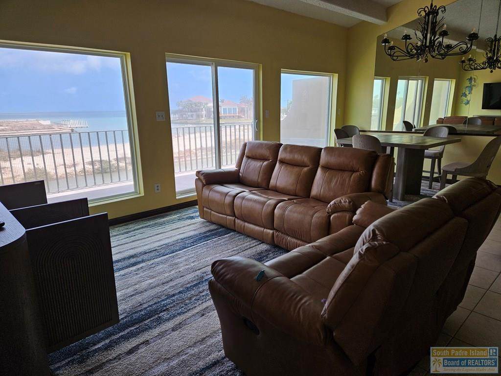 https://bt-photos.global.ssl.fastly.net/southpadre/orig_boomver_1_106044-2.jpg