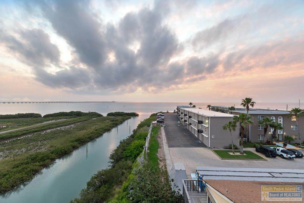 https://bt-photos.global.ssl.fastly.net/southpadre/orig_boomver_1_106175-2.jpg