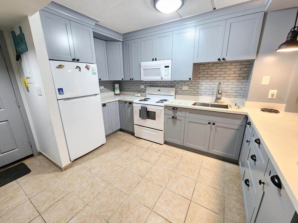 120 Padre Blvd. - Photo 1