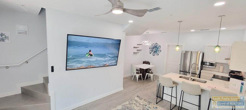https://bt-photos.global.ssl.fastly.net/southpadre/orig_boomver_1_106237-2.jpg