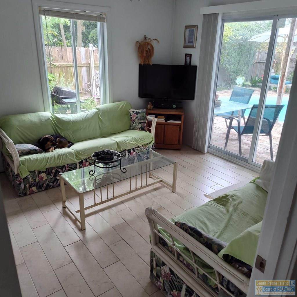 https://bt-photos.global.ssl.fastly.net/southpadre/orig_boomver_1_106238-2.jpg