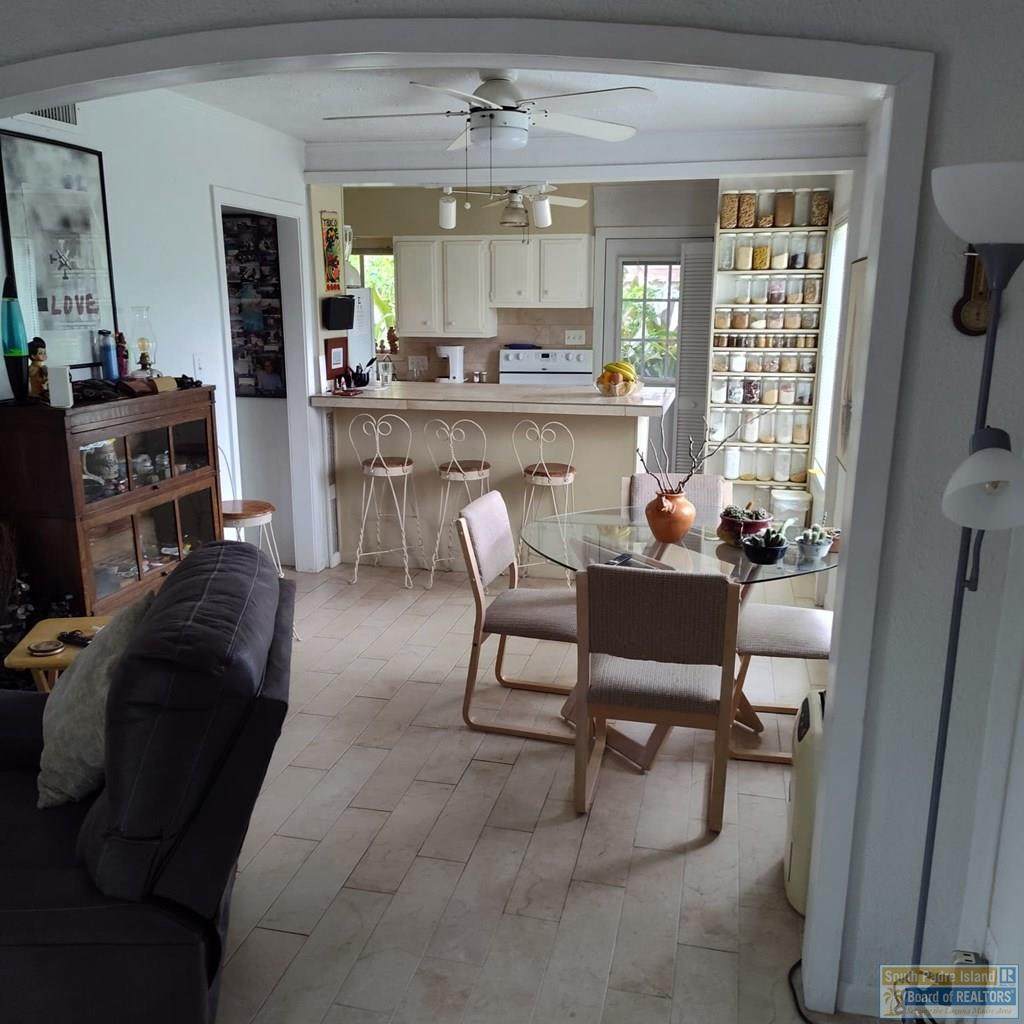 https://bt-photos.global.ssl.fastly.net/southpadre/orig_boomver_1_106238-2.jpg