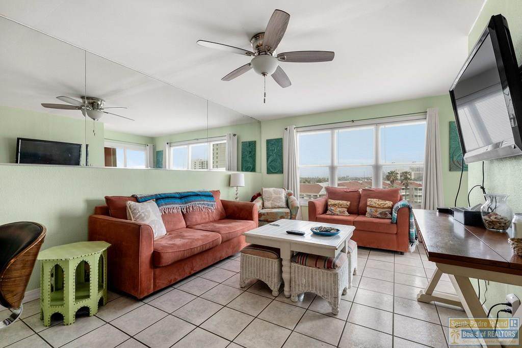 https://bt-photos.global.ssl.fastly.net/southpadre/orig_boomver_1_106266-2.jpg