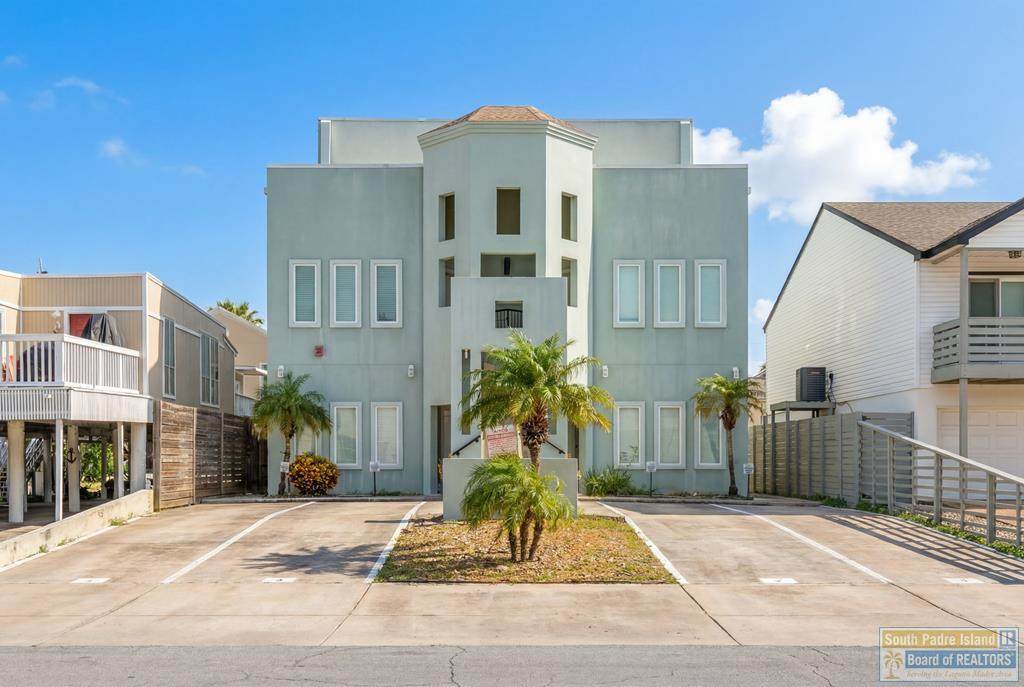 112 Acapulco St. - Photo 1