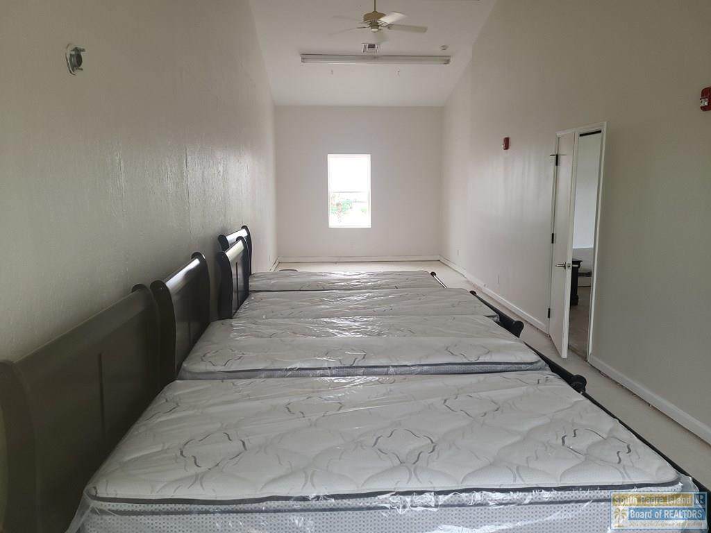 https://bt-photos.global.ssl.fastly.net/southpadre/orig_boomver_1_106306-2.jpg