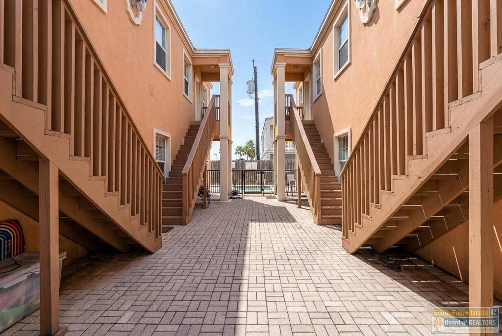 https://bt-photos.global.ssl.fastly.net/southpadre/orig_boomver_1_106336-2.jpg
