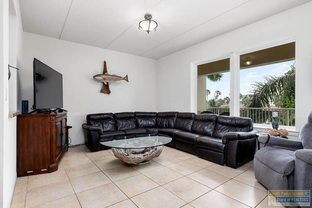 https://bt-photos.global.ssl.fastly.net/southpadre/orig_boomver_1_106397-2.jpg