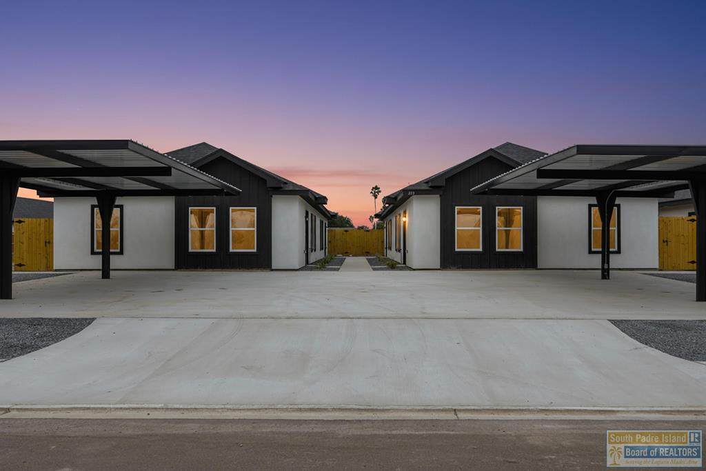 205 Royal Palm Dr. - Photo 1