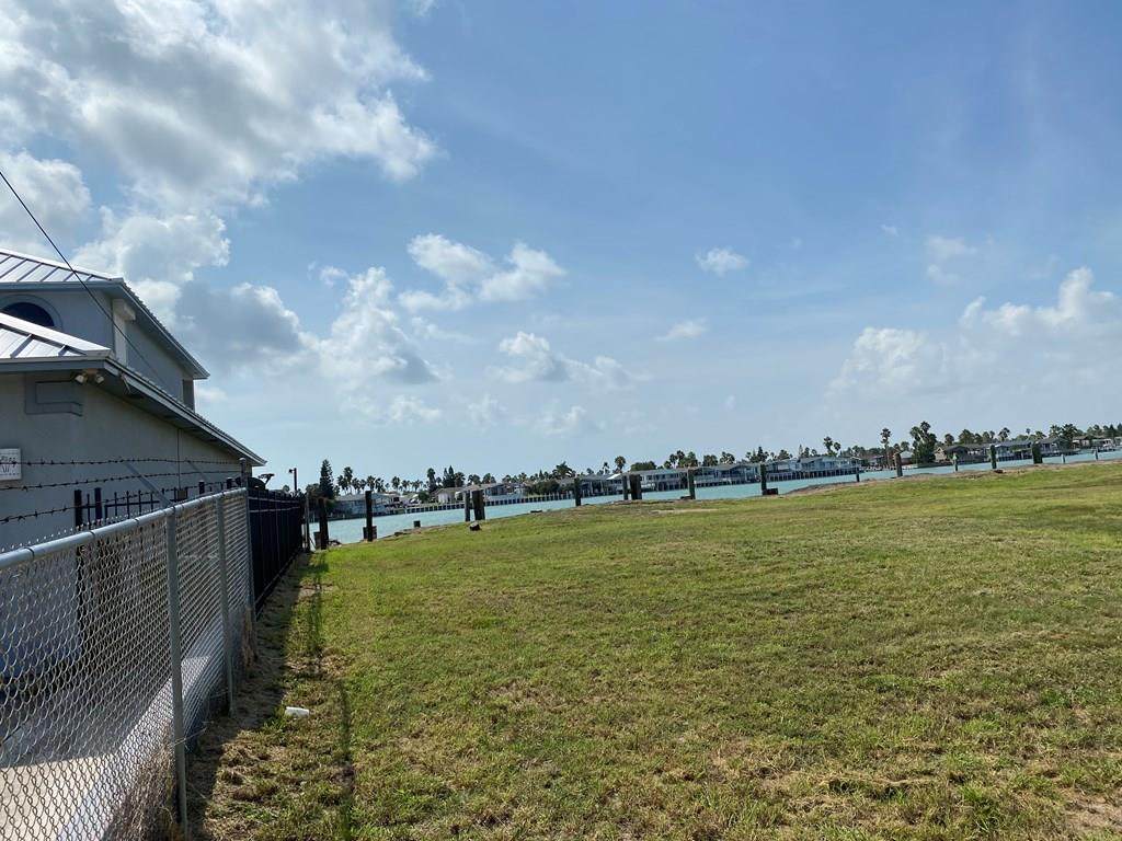 https://bt-photos.global.ssl.fastly.net/southpadre/orig_boomver_1_106463-2.jpg