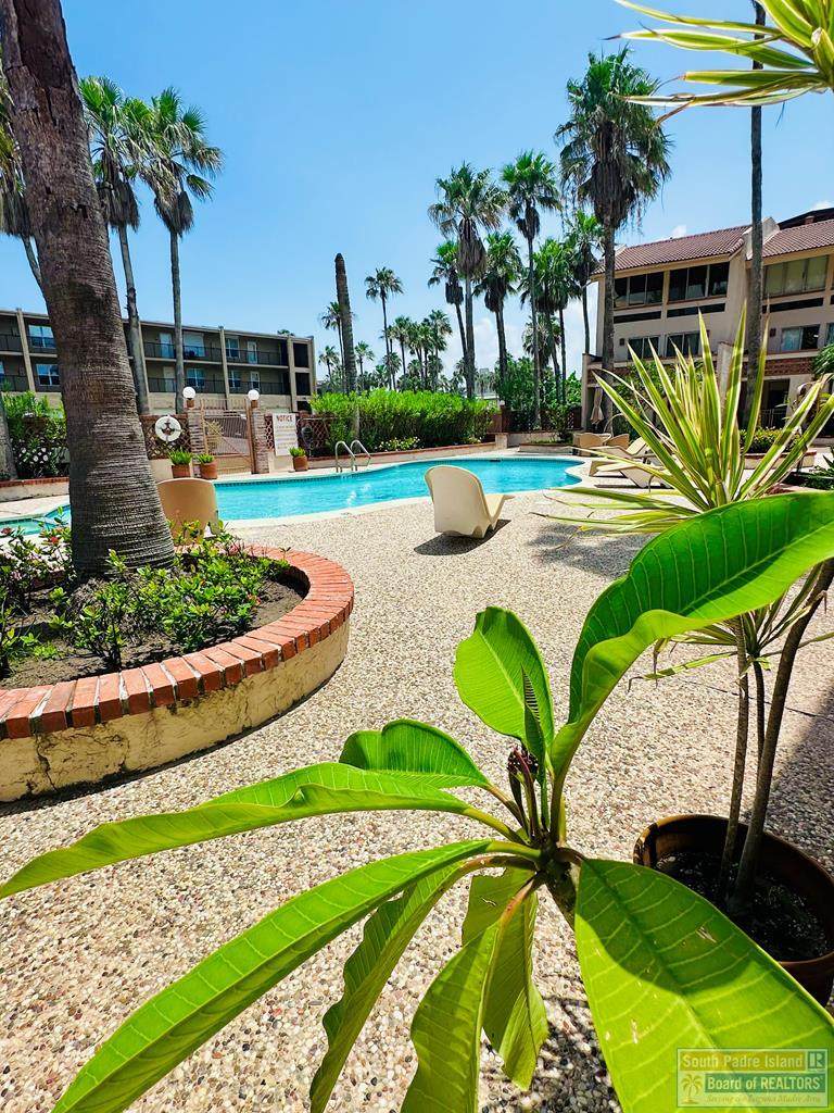 https://bt-photos.global.ssl.fastly.net/southpadre/orig_boomver_1_106467-2.jpg