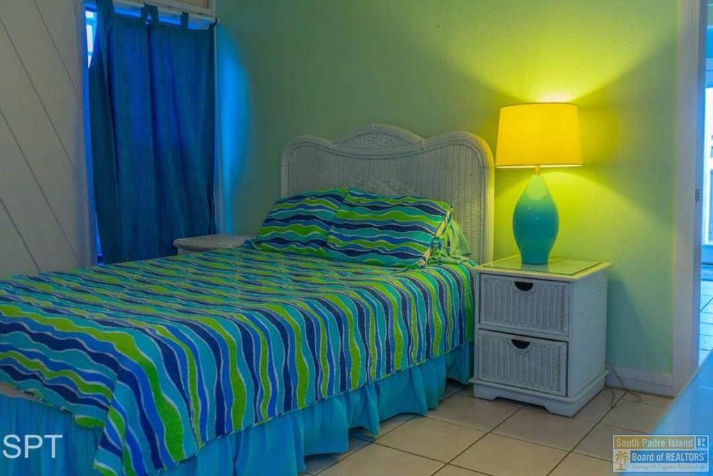 https://bt-photos.global.ssl.fastly.net/southpadre/orig_boomver_1_106487-2.jpg