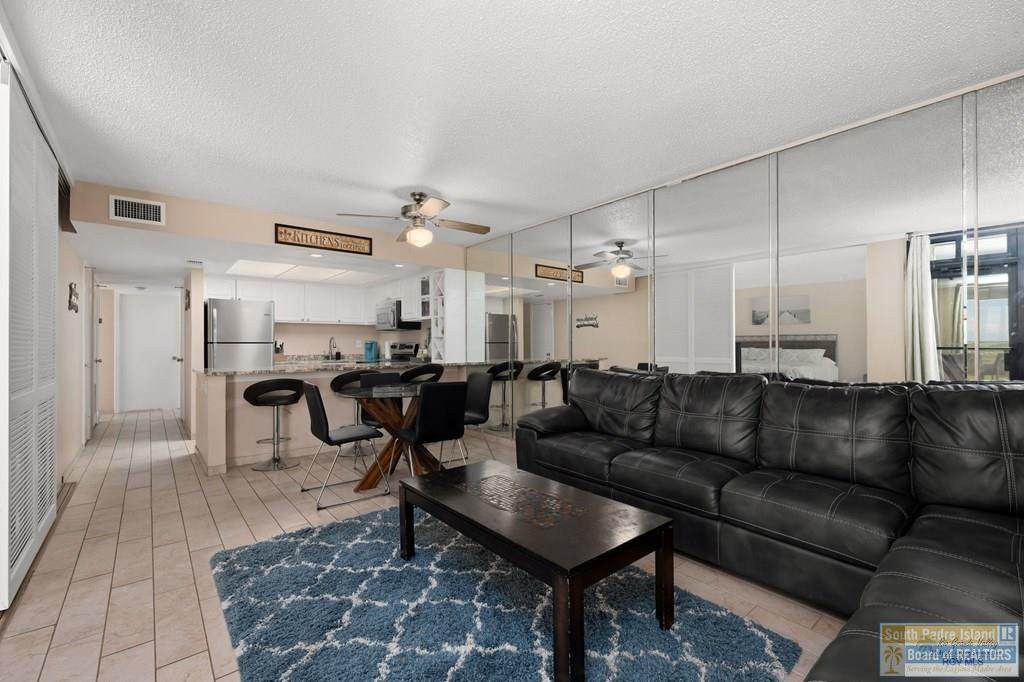 https://bt-photos.global.ssl.fastly.net/southpadre/orig_boomver_1_106497-2.jpg