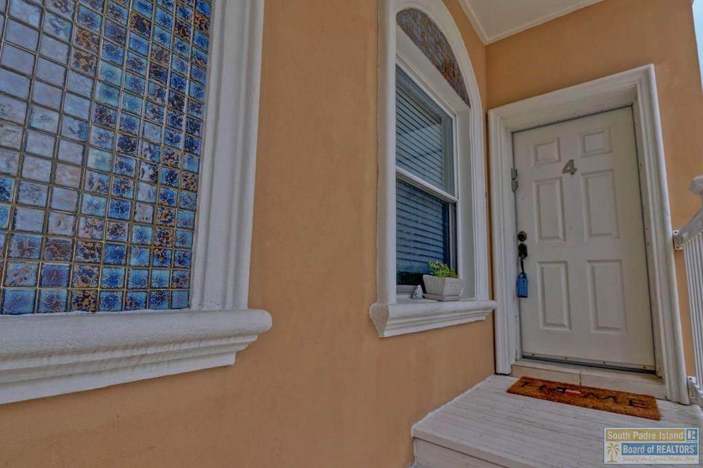 https://bt-photos.global.ssl.fastly.net/southpadre/orig_boomver_1_106500-2.jpg