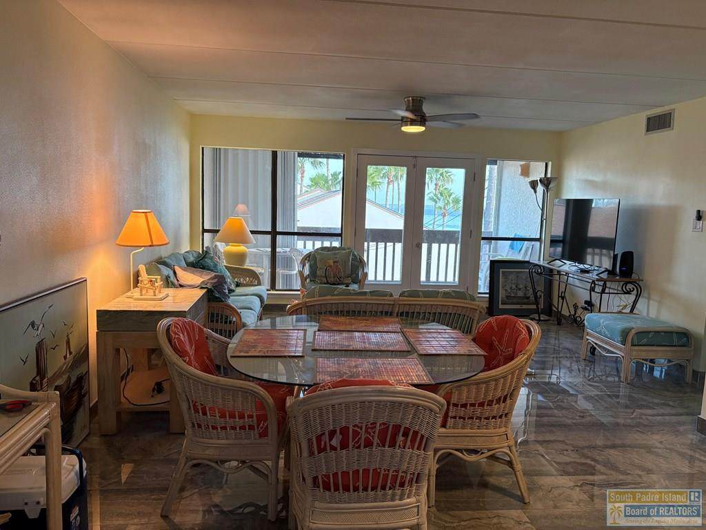 https://bt-photos.global.ssl.fastly.net/southpadre/orig_boomver_1_106607-2.jpg