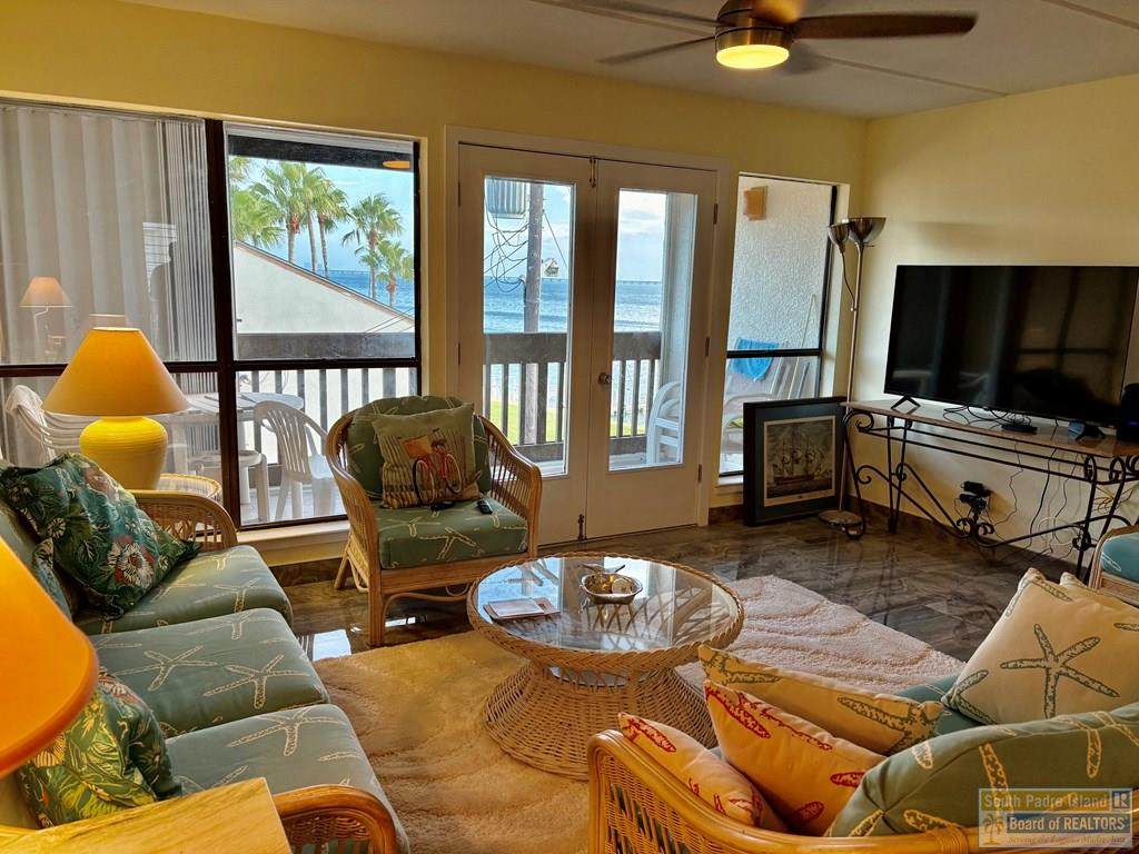 https://bt-photos.global.ssl.fastly.net/southpadre/orig_boomver_1_106607-2.jpg