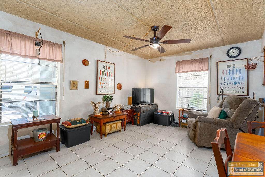 https://bt-photos.global.ssl.fastly.net/southpadre/orig_boomver_1_106855-2.jpg