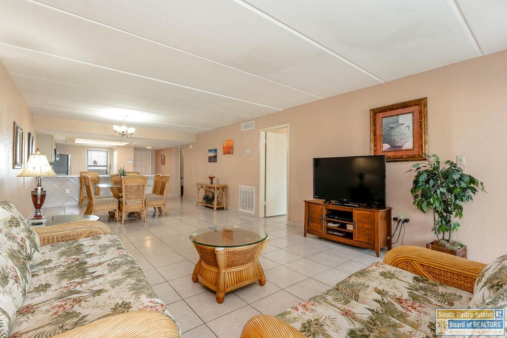 https://bt-photos.global.ssl.fastly.net/southpadre/orig_boomver_1_106856-2.jpg