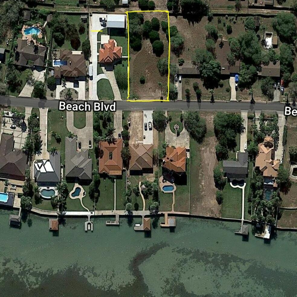 917 Beach Blvd - Photo 1