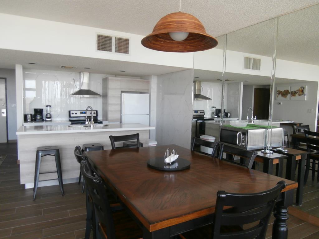 1000 Palm Blvd - Photo 1