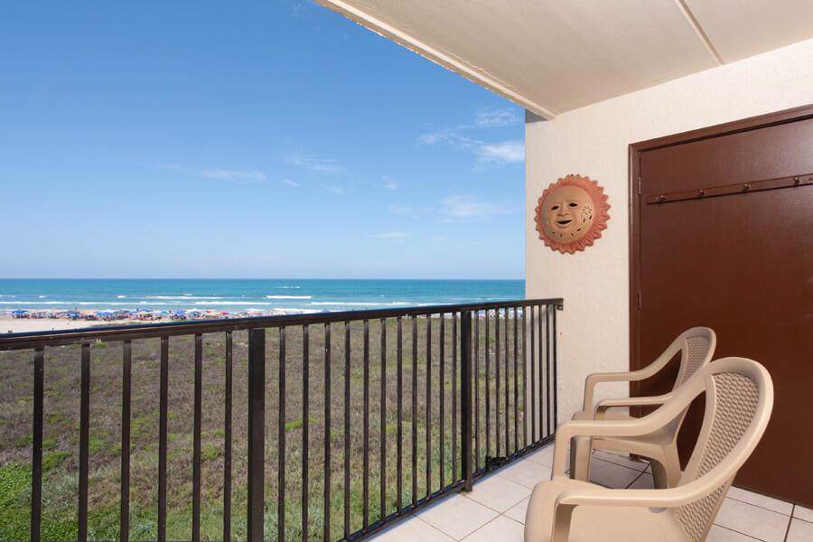 402 Padre Blvd. - Photo 1