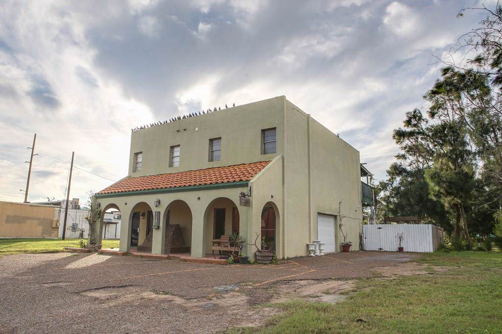 105 Pompano St. - Photo 1