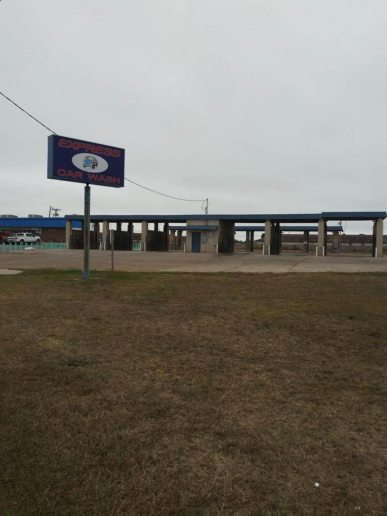 1618 Highway 100 - Photo 1