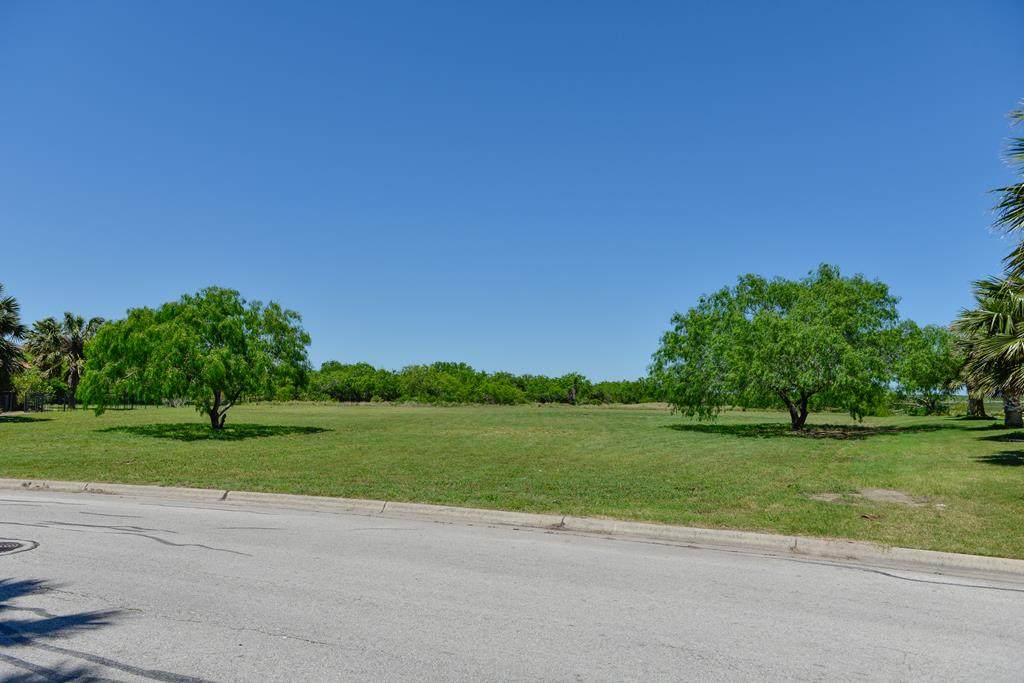 56 Laguna Madre Dr. - Photo 1