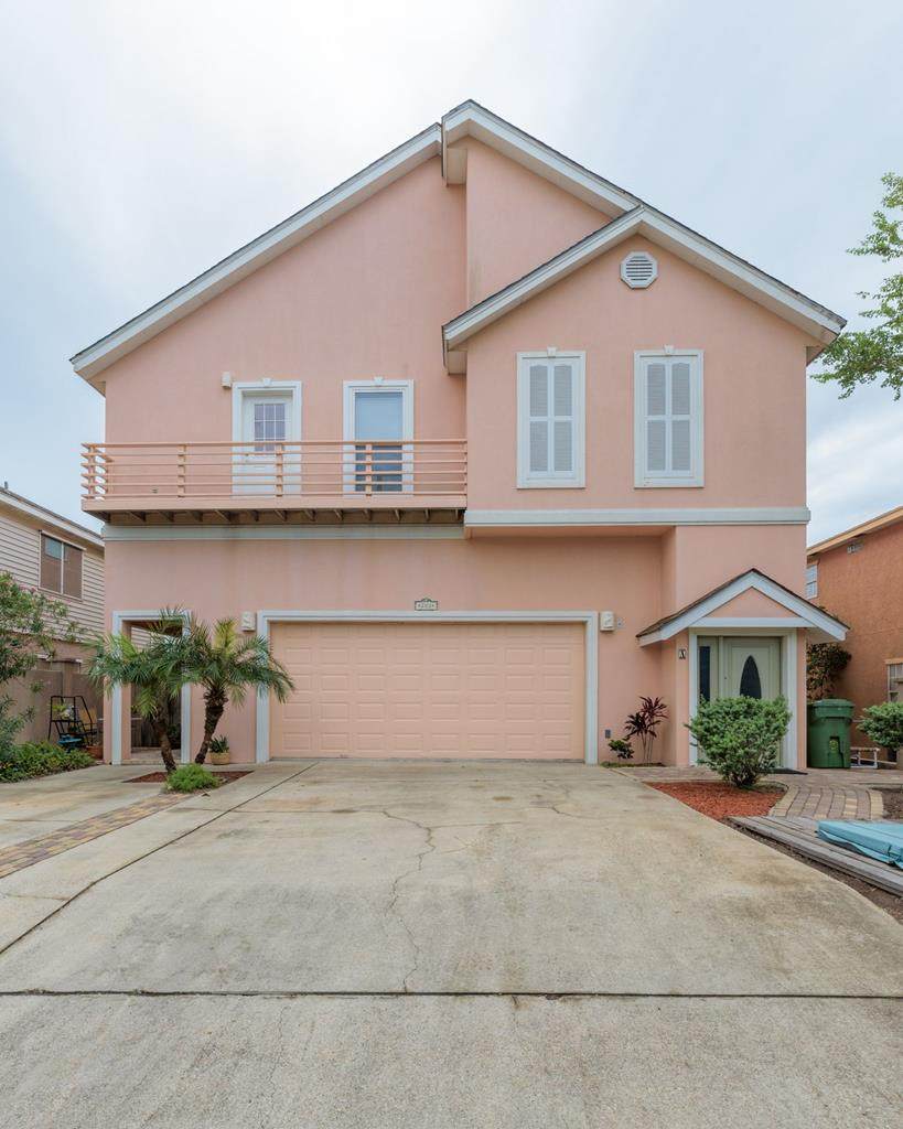 203 Esperanza St. - Photo 1