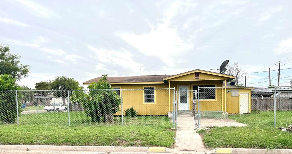 310 Manautou St. - Photo 1