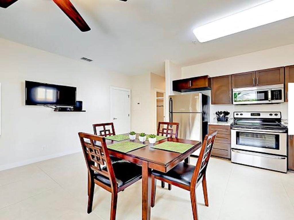 https://bt-photos.global.ssl.fastly.net/southpadre/orig_boomver_1_96828-2.jpg