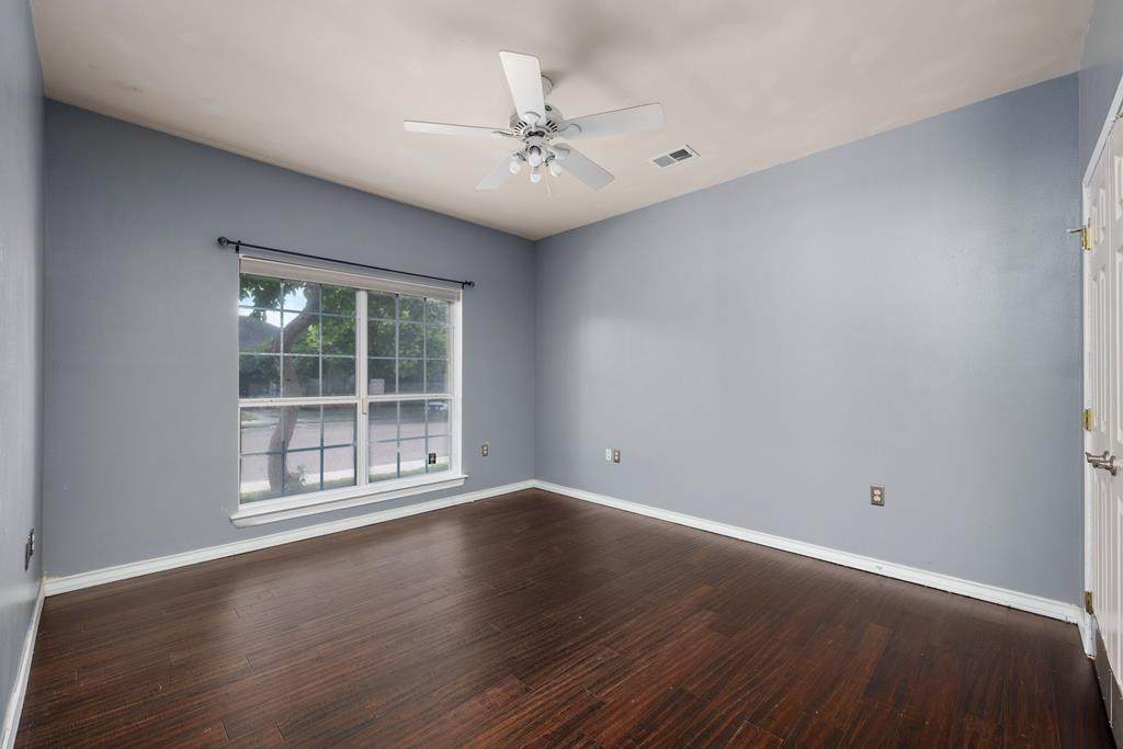 2140 Shadowbrook Cir. - Photo 1