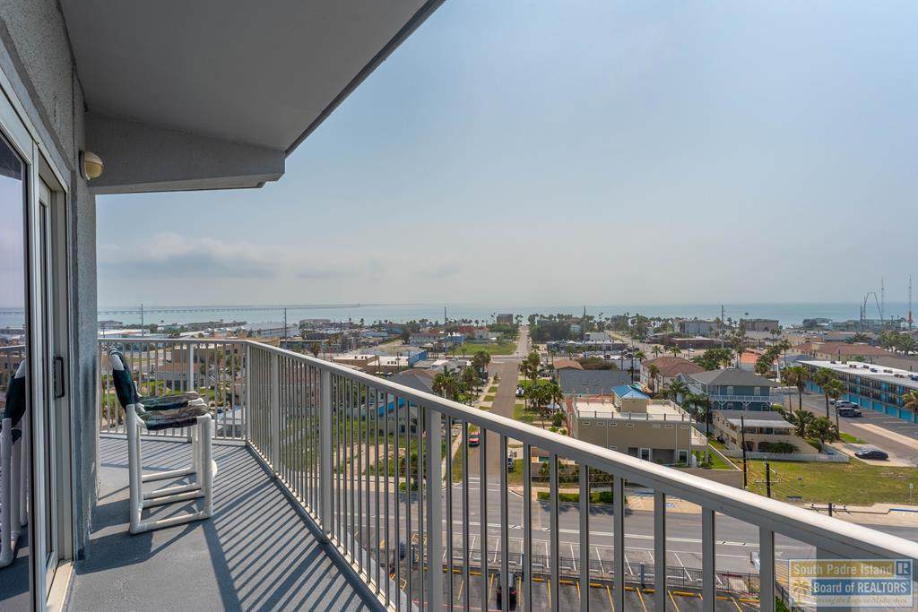 https://bt-photos.global.ssl.fastly.net/southpadre/orig_boomver_1_106242-2.jpg